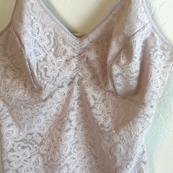 Bali Soft Beige/Nude Lace Slimming Tummy Control Tank Cami Blouse Sz XL - Picture 4 of 11